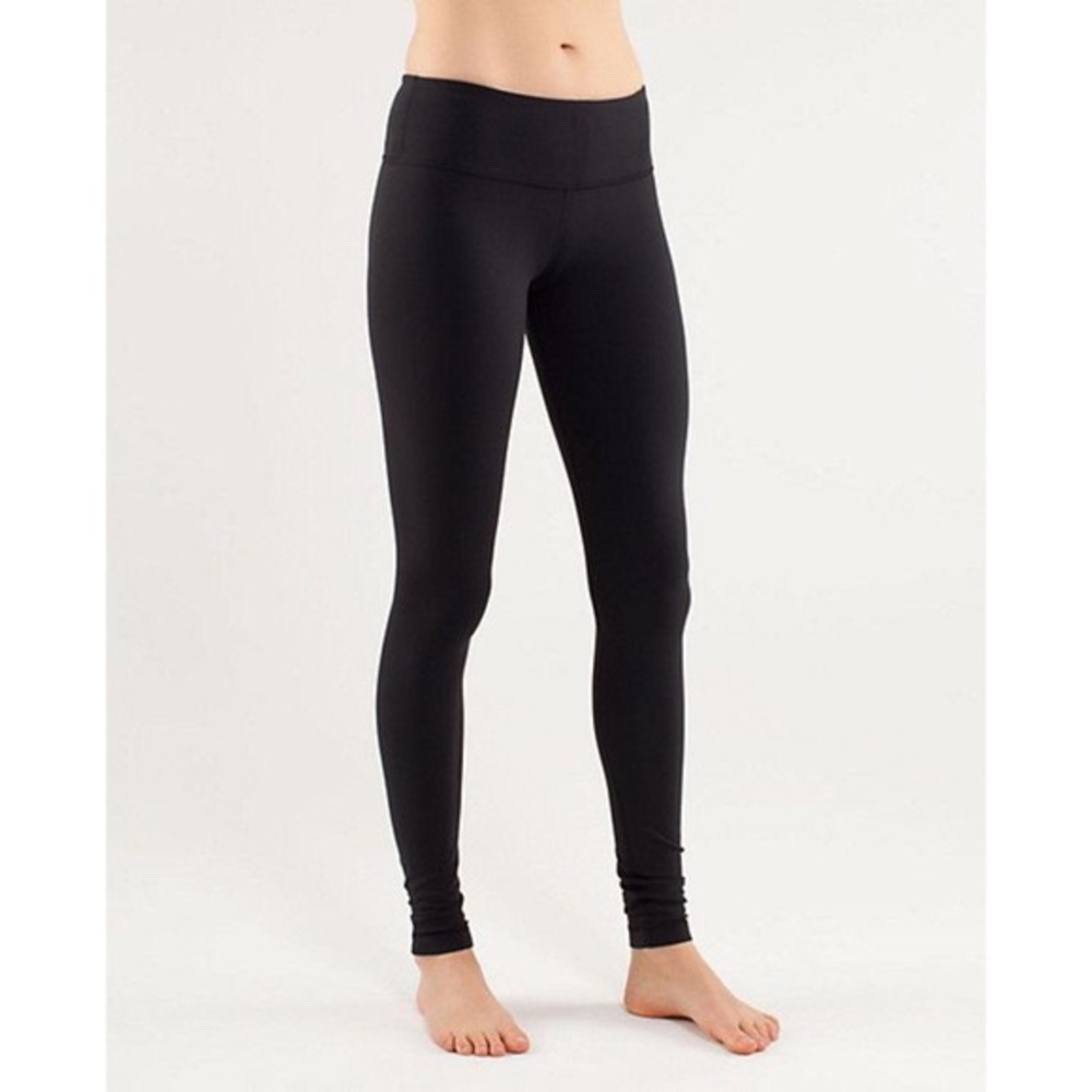 Black Lululemon Wunder Under Leggings